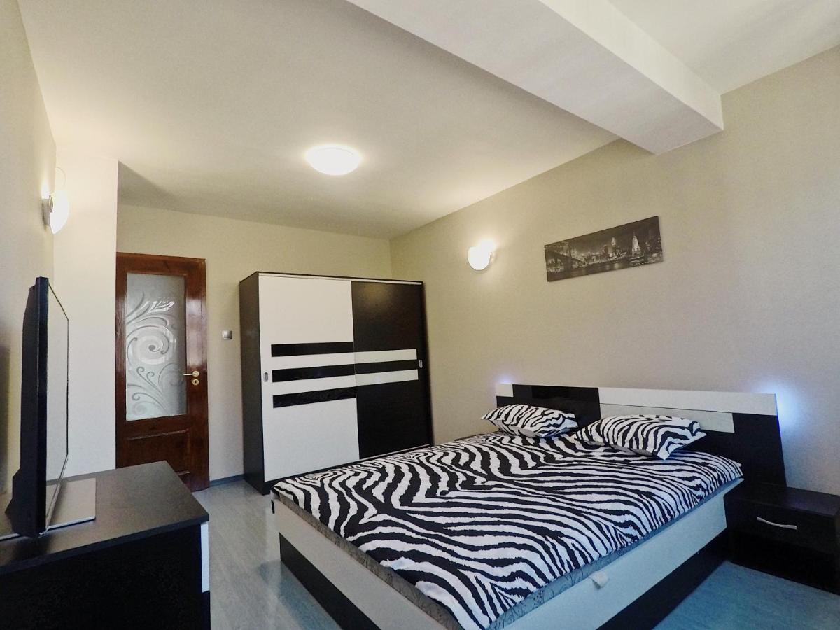 Spacious And Bright Maisonette Varna Center Exterior foto