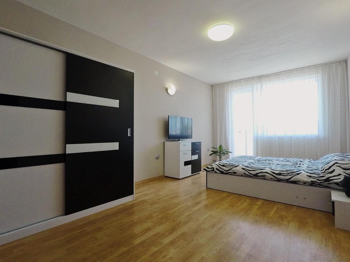 Spacious And Bright Maisonette Varna Center Exterior foto